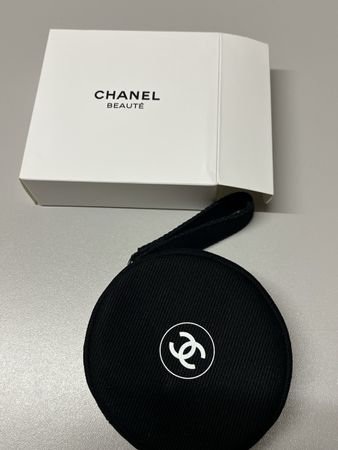 Chanel Beautè Münzportemonnaie, schwarzer Stoff, absolut neu