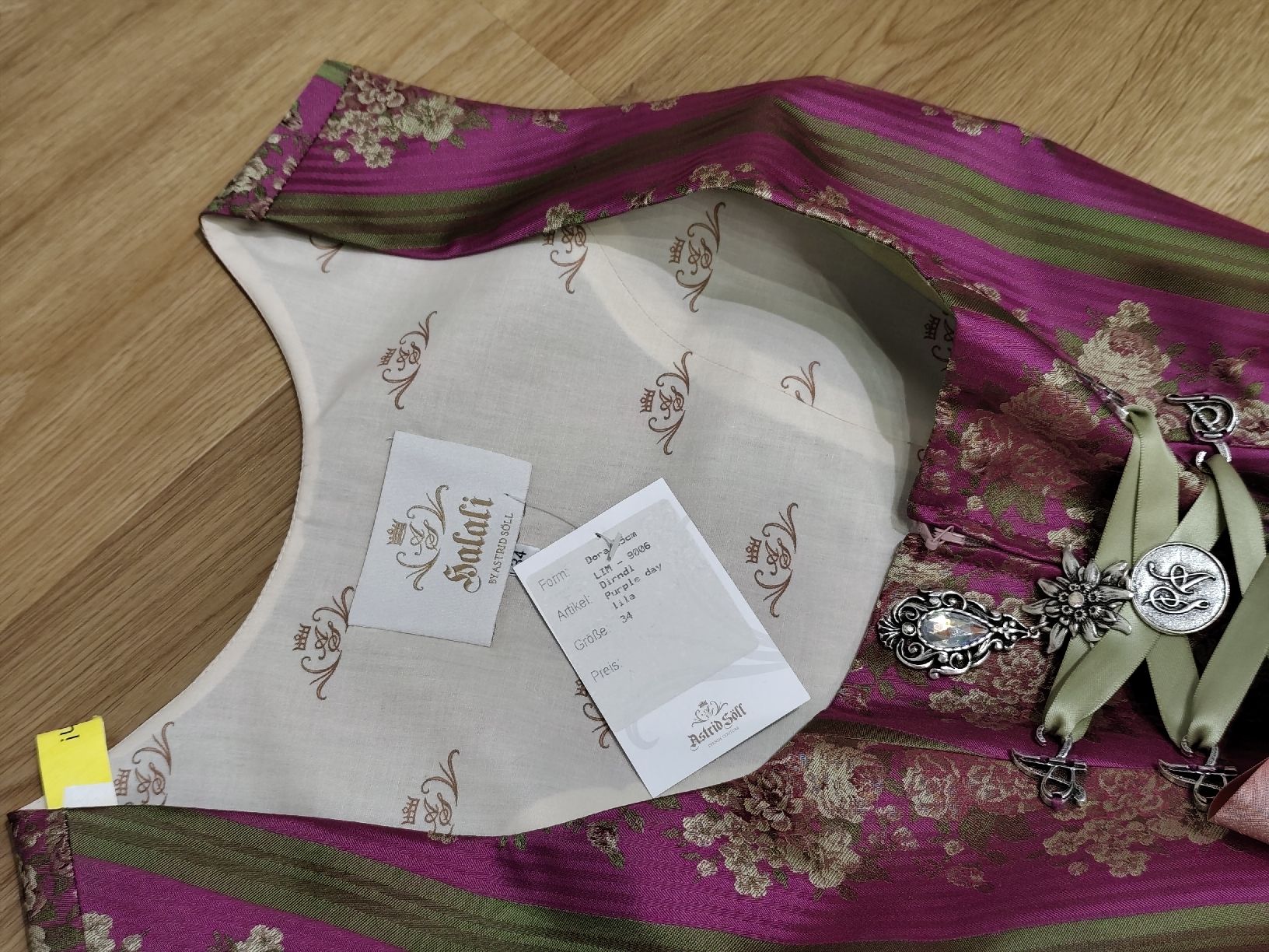 Vestiti: Astrid Söll-Dirndl in Gr. 34 - NEU – Nuovo e nell'imballaggio originale da Dussnang venduto da Rosenfee50 4