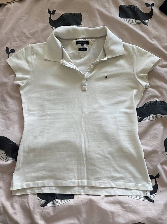 T-shirt: Tommy Hilfiger T shirt – Usato da Richterswil venduto da pes_q6wv