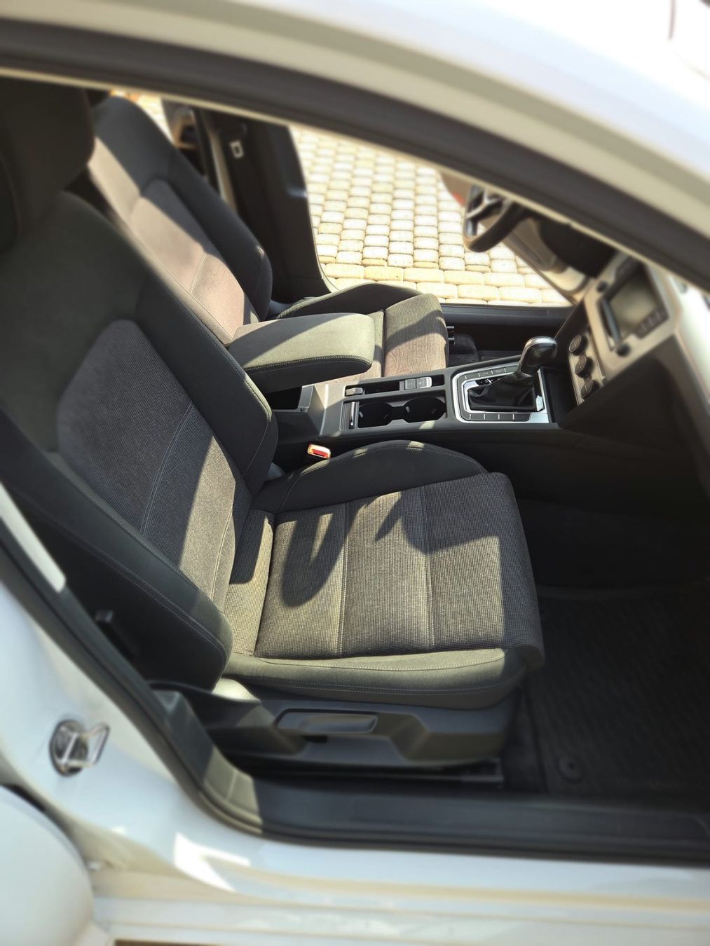 VW Autos: VW Passat Variant 2.0 TDI Weiss – D'occasion à Seedorf BE par JacundBas 6