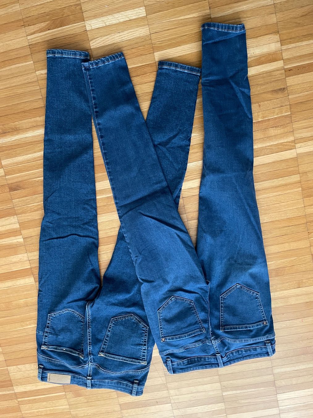 Jeans: 2 Jeans - EU 36 - India und Pull&Bear – Usato da Neftenbach venduto da Justine76 2
