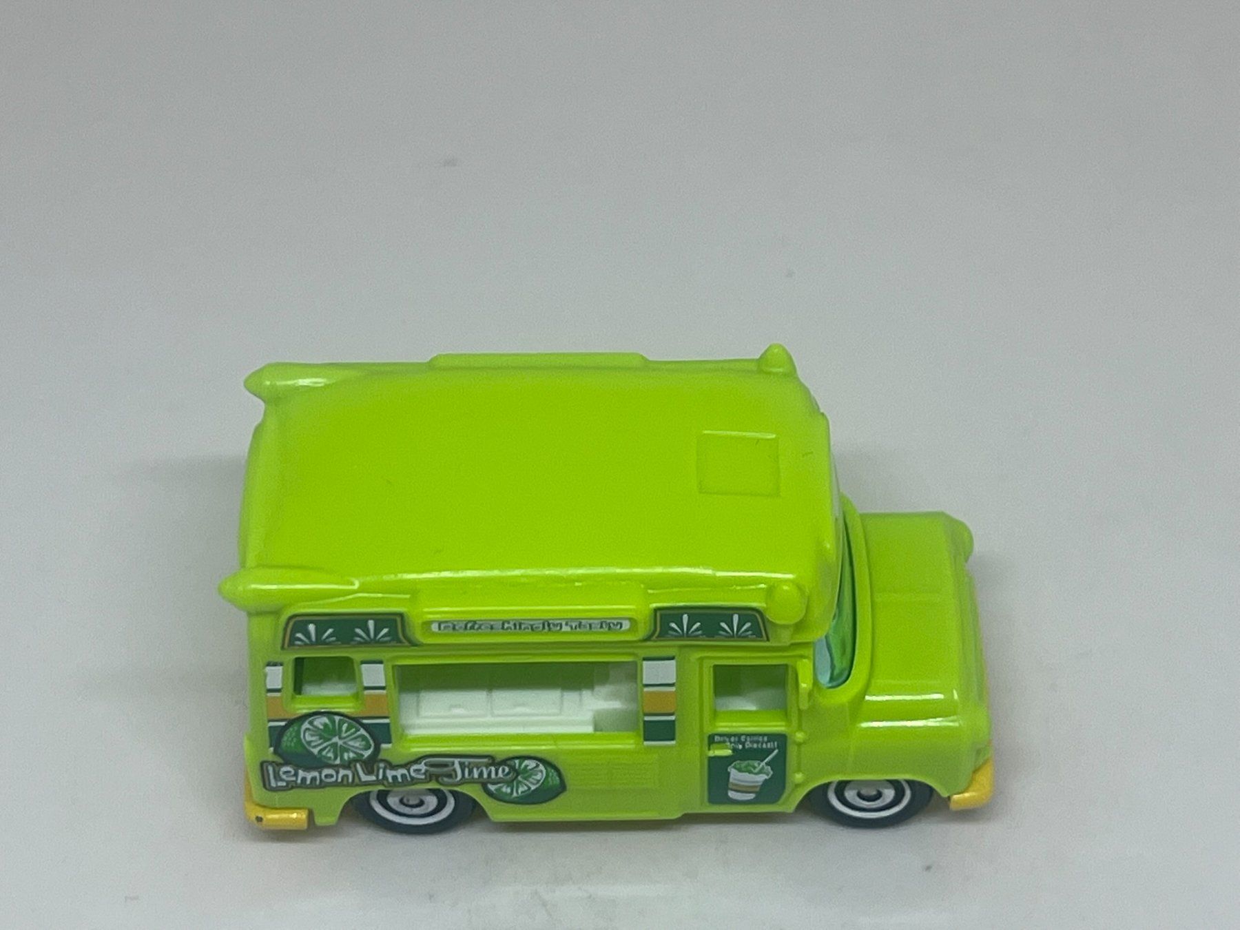 Matchbox Modellini d'auto: Matchbox Ice Cream Van #373 – Usato da Wildegg venduto da LaaBoutique 1