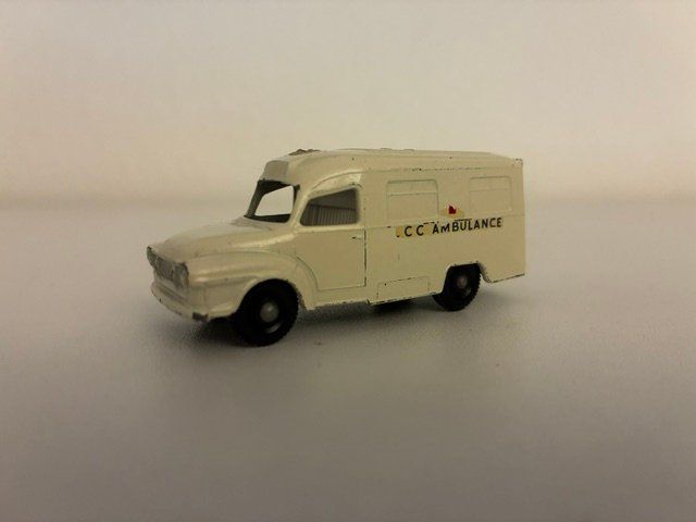 Lesney Modellini d'auto: Lomas Ambulance No 14 By Lesney – Usato da Glattfelden venduto da ROM57