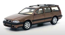 Volvo V70 XC I 1998-2000 braun met.      1:43 von DNA
