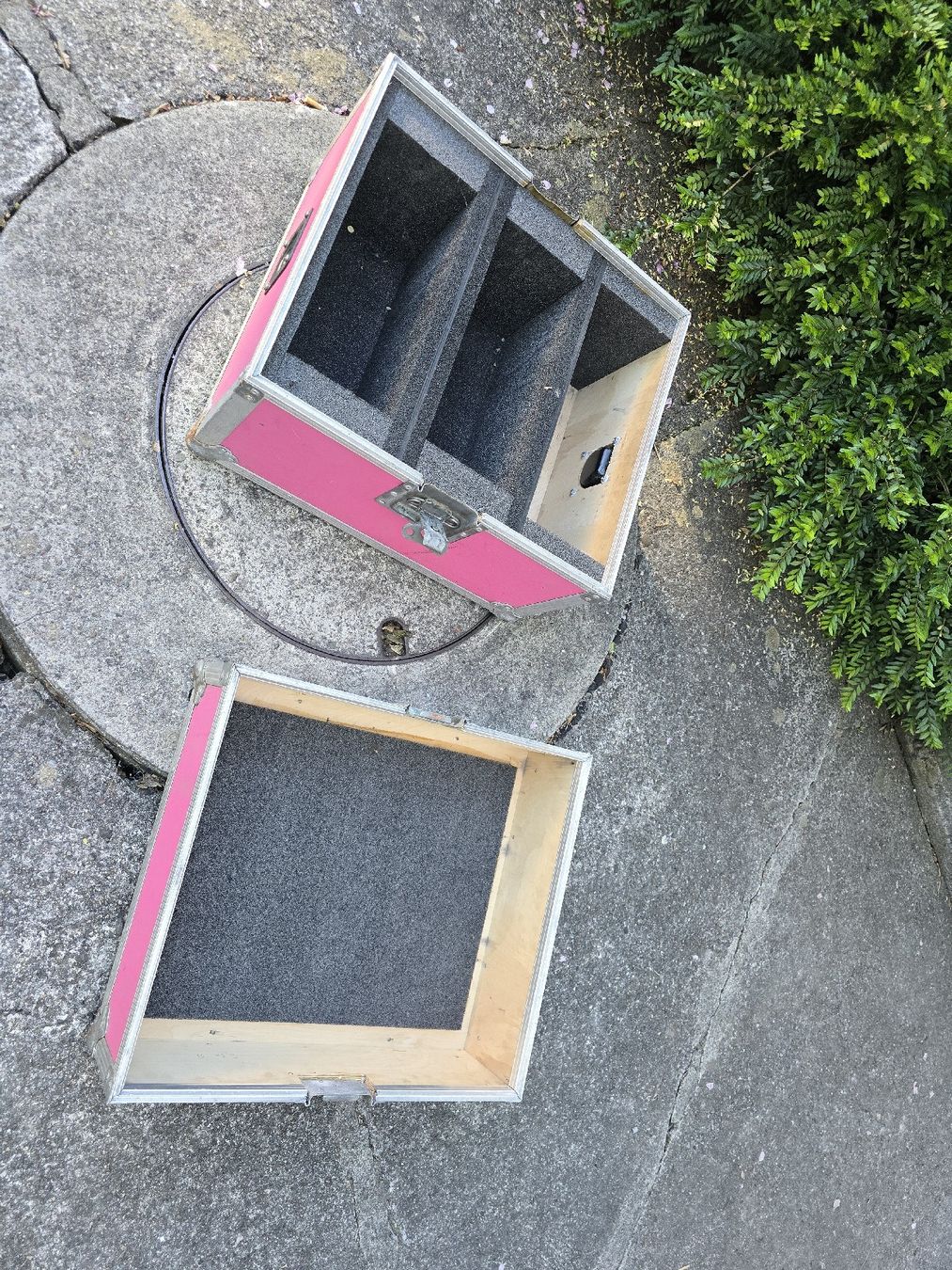 Transportkisten: Pinke Flightcase, stabile Transportbox, 51x44x57cm – Gebraucht aus Uster von DuVaekkedeMig 4