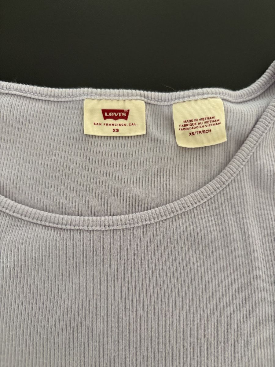 Levi's T-Shirts: Levis Damen Shirt  – Gebraucht aus Niederlenz von fed_y5mw 1