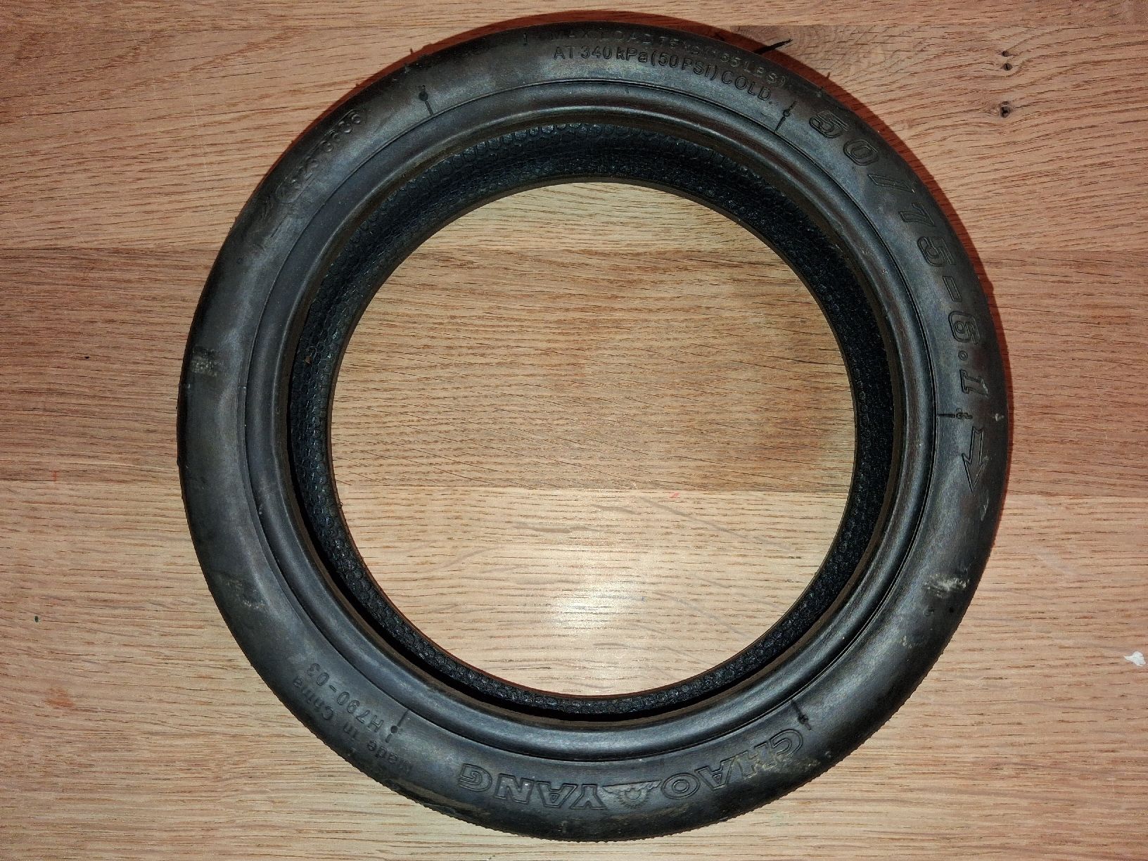 Pneus & Kompletträder: scooterpneu – Neu und originalverpackt aus Birmenstorf AG von sellschdiguethebe