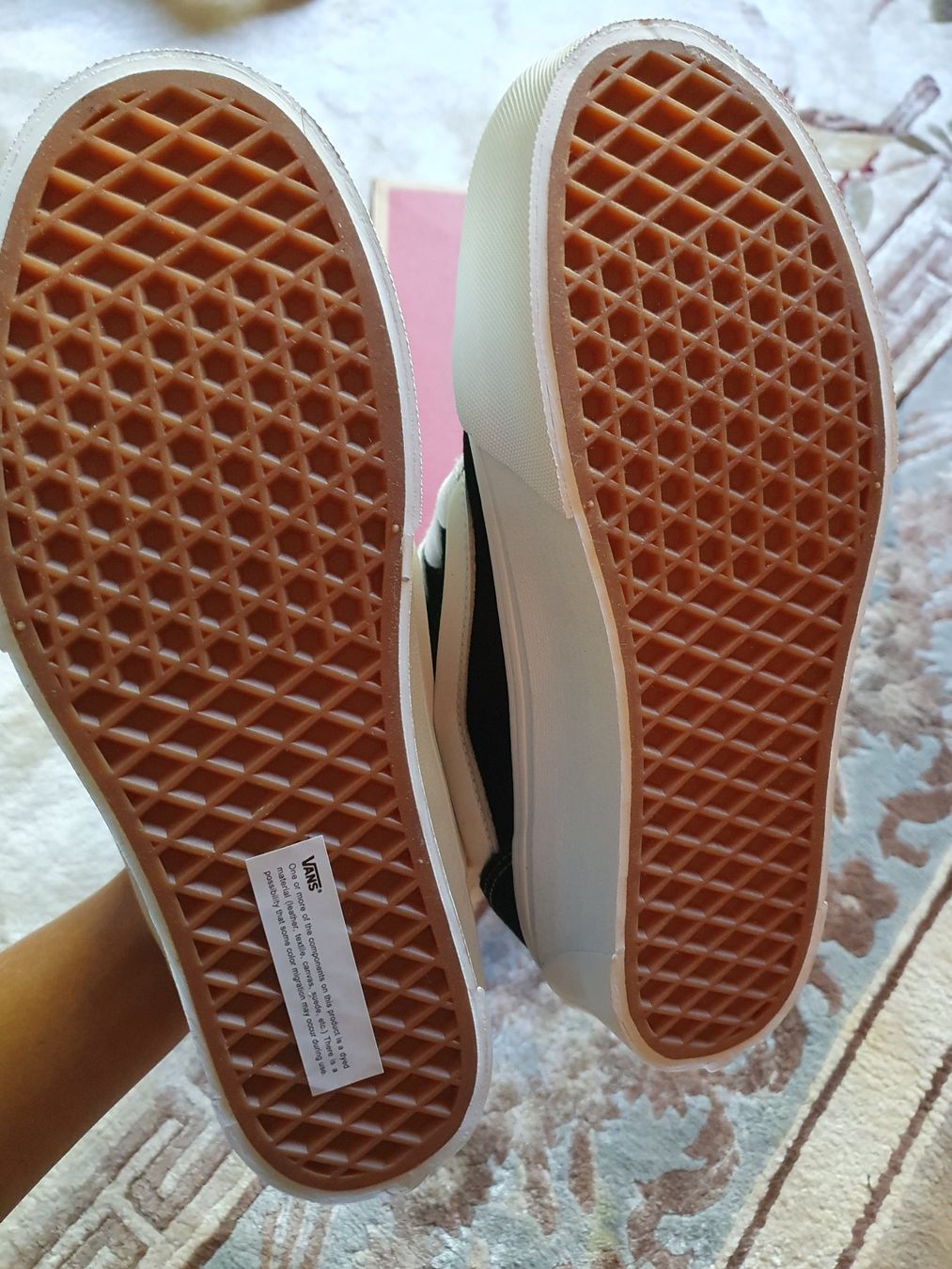 Vans Scarpe da uomo: Baskets Vans Knu Stack noir blanc taille 39 neuves – Nuovo e nell'imballaggio originale da Grand-Lancy venduto da kri_qk5y 3