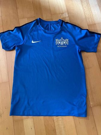 NIKE Shirt und Regenjacke FCZ ACADEMY