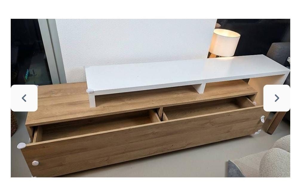 Meubles TV: Gratis : TV unit – D'occasion à Zürich par rug_25bs 1