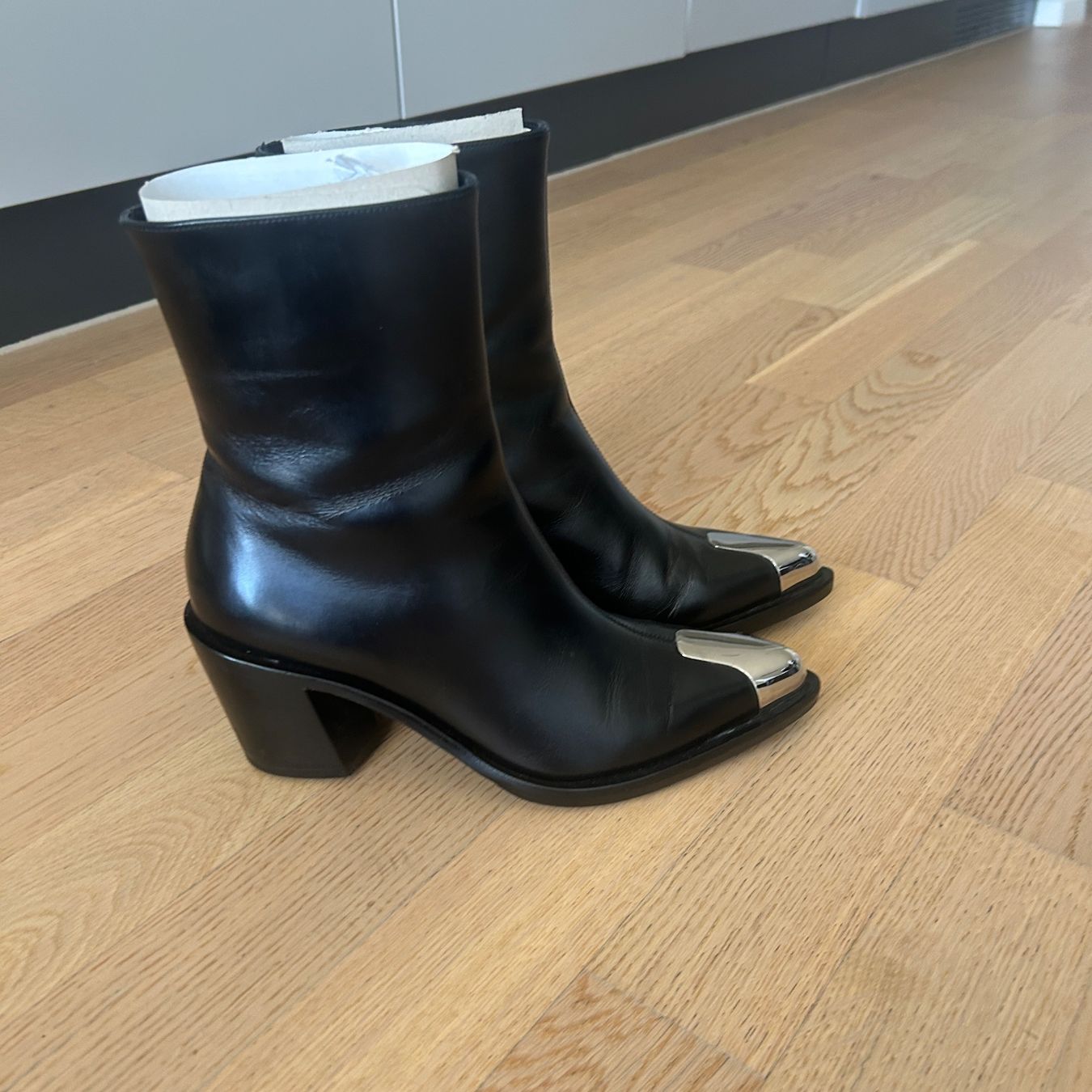 Alexander Mcqueen Damenschuhe: Alexander McQueen Ankle Boots 37,5 – Gebraucht aus Schaffhausen von missclichy 1
