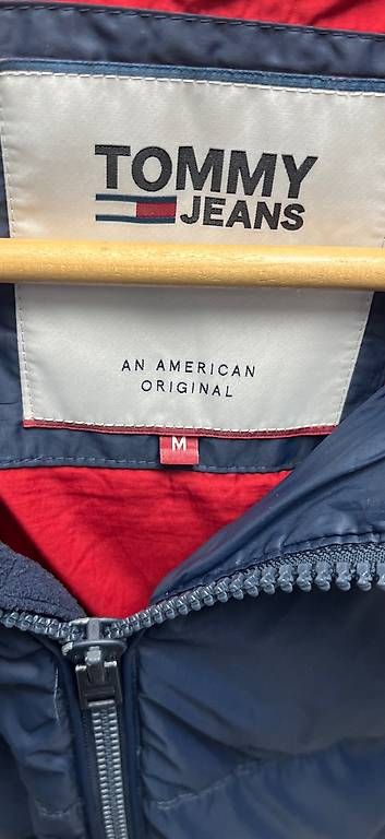 Jacken: Tommy Hilfiger Winterjacke – Gebraucht aus Amriswil von sim_sy58
