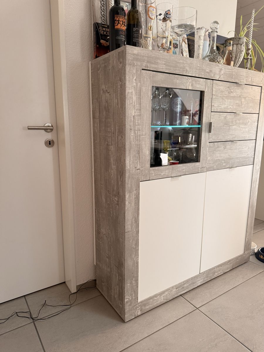 Vitrines: Vitrine mit Licht – D'occasion à Nesselnbach par Karotequi 6