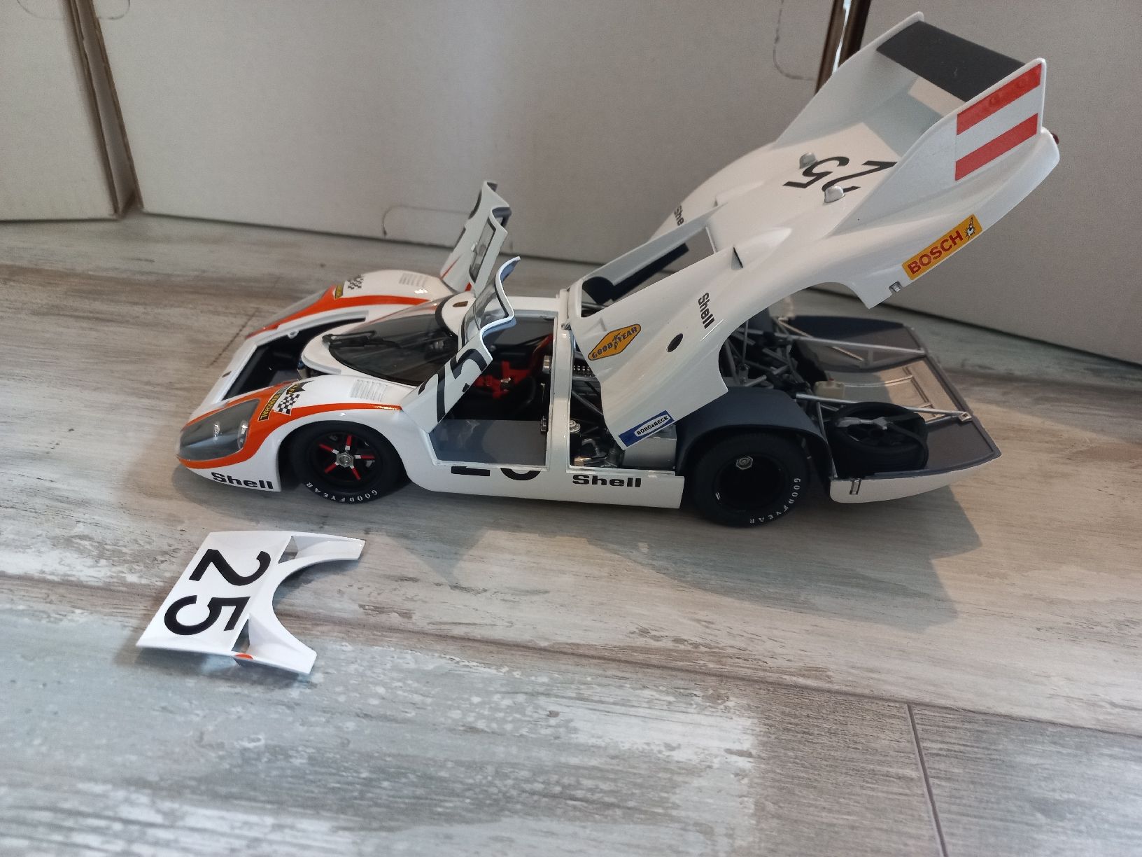 Autoart Modellautos: Porsche 917 Long Tail 1/18 Autoart – Gebraucht aus Attalens von remy_s00 5