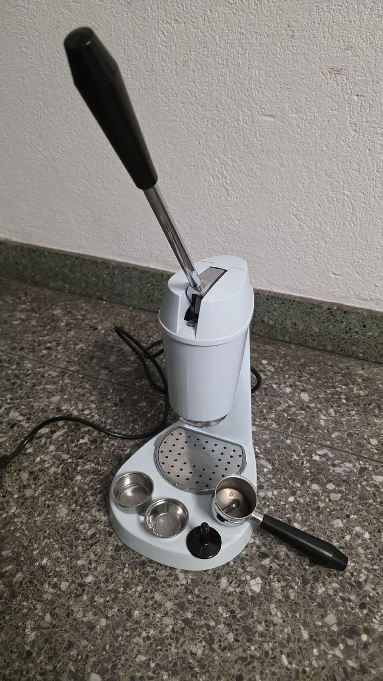 Kaffeemaschinen & Espressomaschinen: Zerowatt CA 708 Espressomaschine Vintage – Defekt aus Zürich von anna.caterina 5