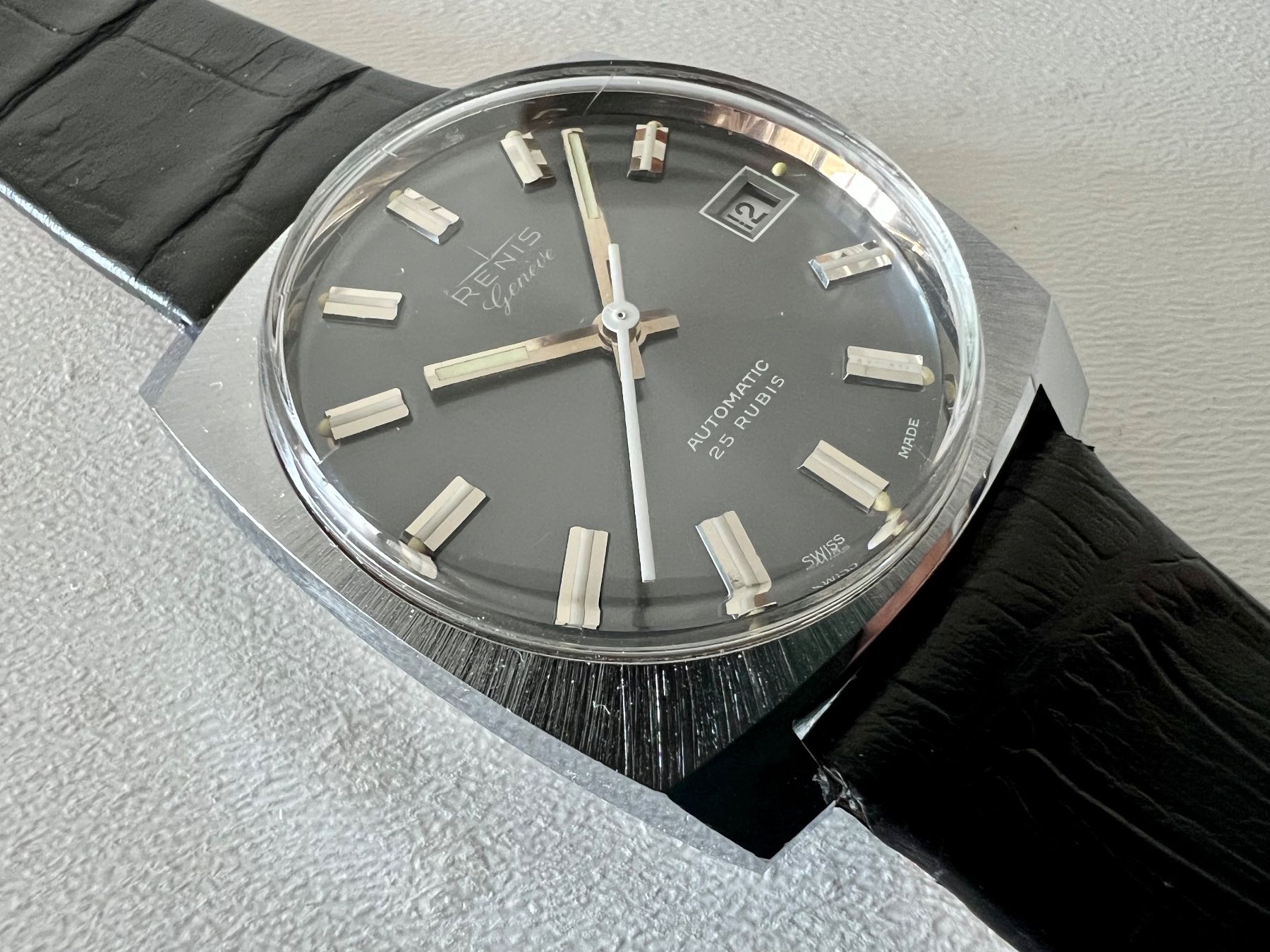 Orologi: RENIS vintage 70's automatic wristwatch - dark grey dial – Usato da Le Mont-sur-Lausanne venduto da LycaGallery 3