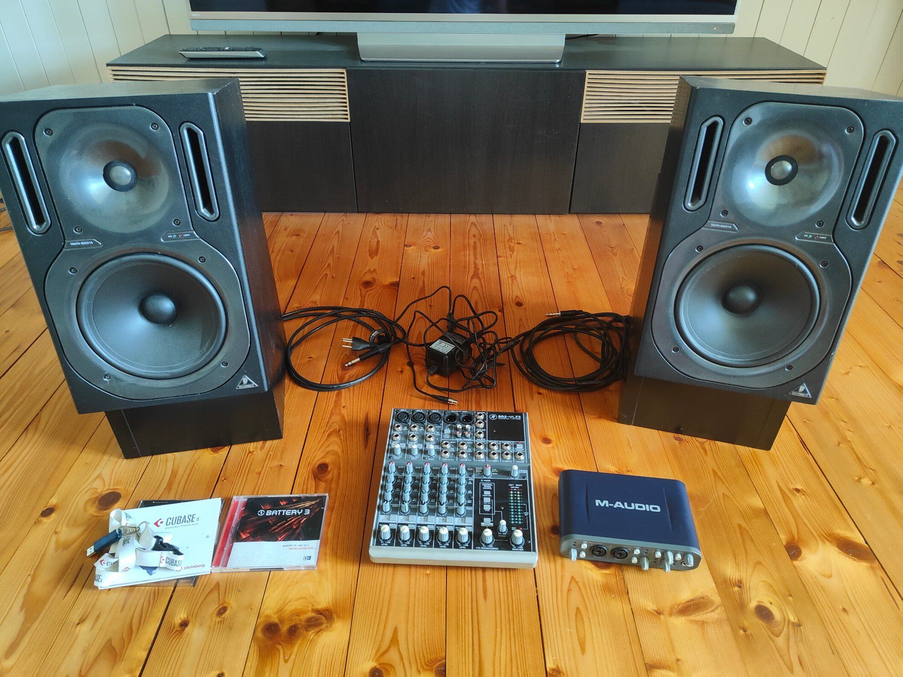 Lautsprecher: Studio Setup (Monitoren, Mischpult, Audiointerface, Cubase) – Gebraucht aus Stäfa von Joenisaway