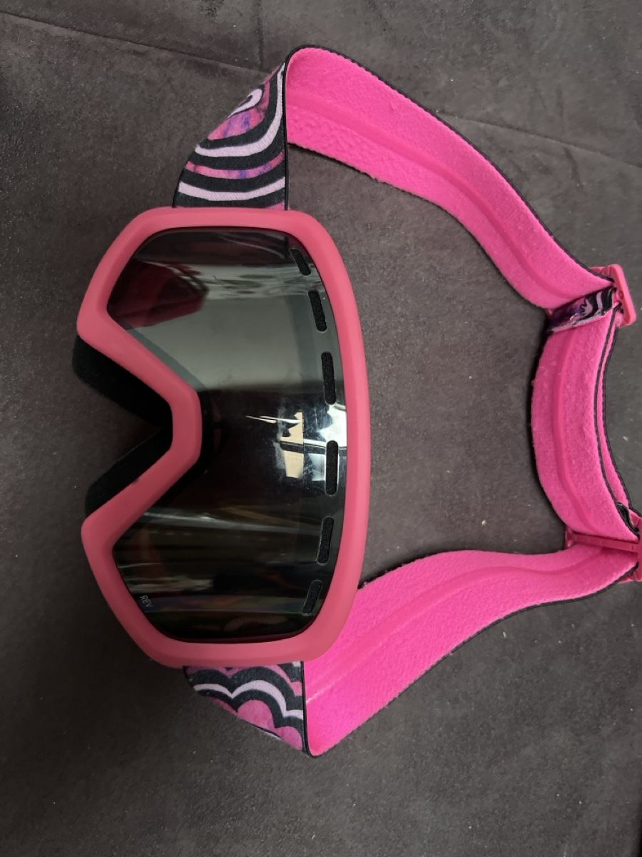 Giro Casques: Skihelm mit Brille und Handschuhen – D'occasion à Wolfwil par Vessie 3