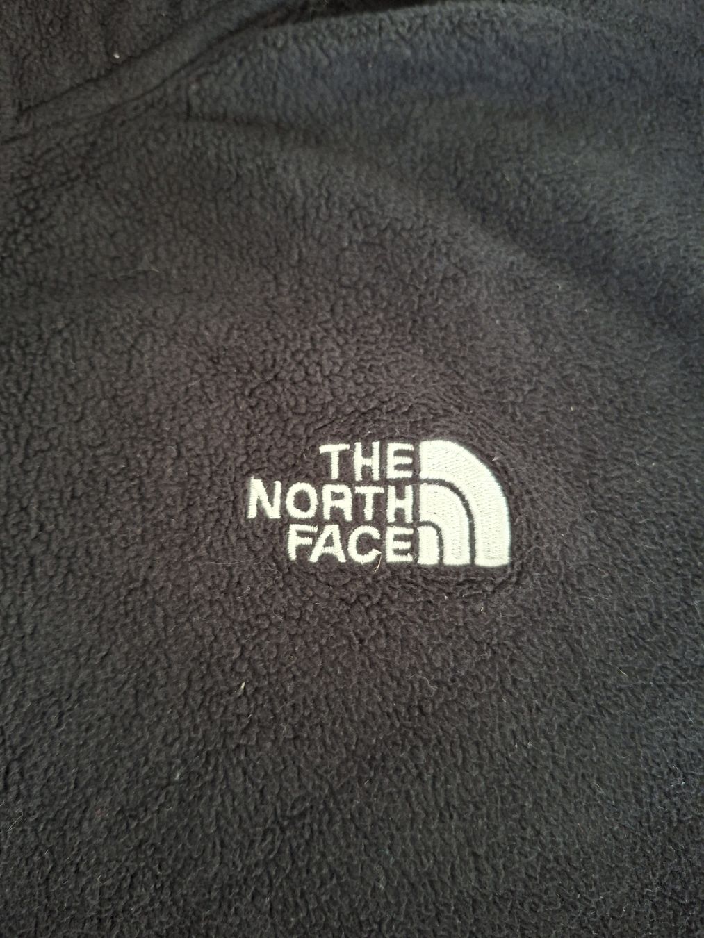 North Face Pullover & Sweatshirts: Pull The North Face noir fermeture éclair taille L – Gebraucht aus Renens VD von ser_j2fn 4