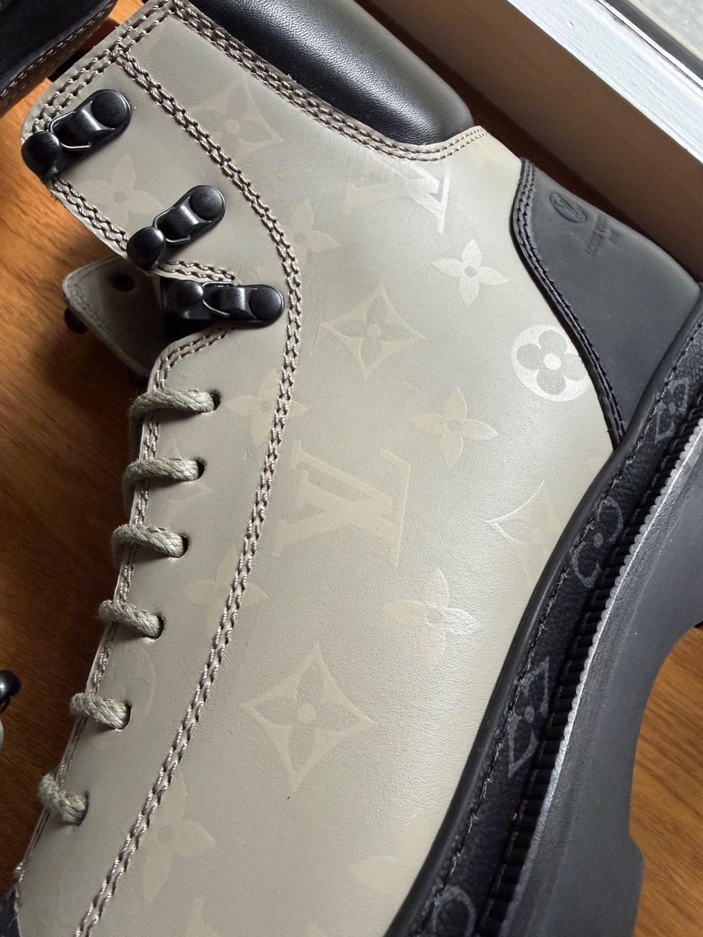 Louis Vuitton Scarpe da uomo: Louis Vuitton FW16 SHOW Sample, 2016 - EU 44 – Nuovo e nell'imballaggio originale da Bern venduto da ElevenFive 4