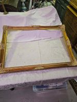 Barocker Bilderrahmen goldfarben mit Gebrauchsspuren