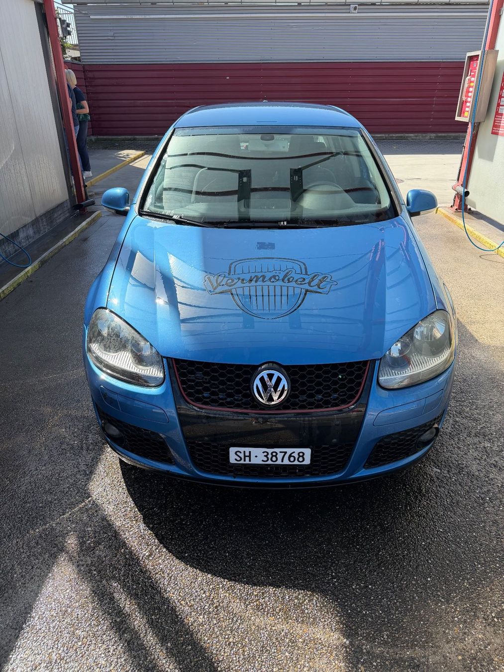 VW Automobili: Vw Golf 5 1.6 FSI – Usato da Neuhausen venduto da ion_6nb9
