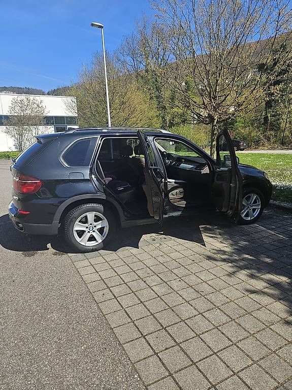 Automobili: BMW X5  xDrive30d – Usato da OBERWIL BL venduto da tahir01 1