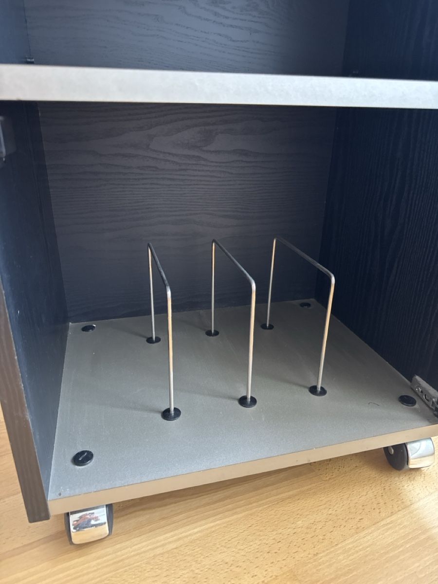 Mobili TV: Hi-Fi Möbel auf Rollen – Usato da Basel venduto da bar_b2yw 2