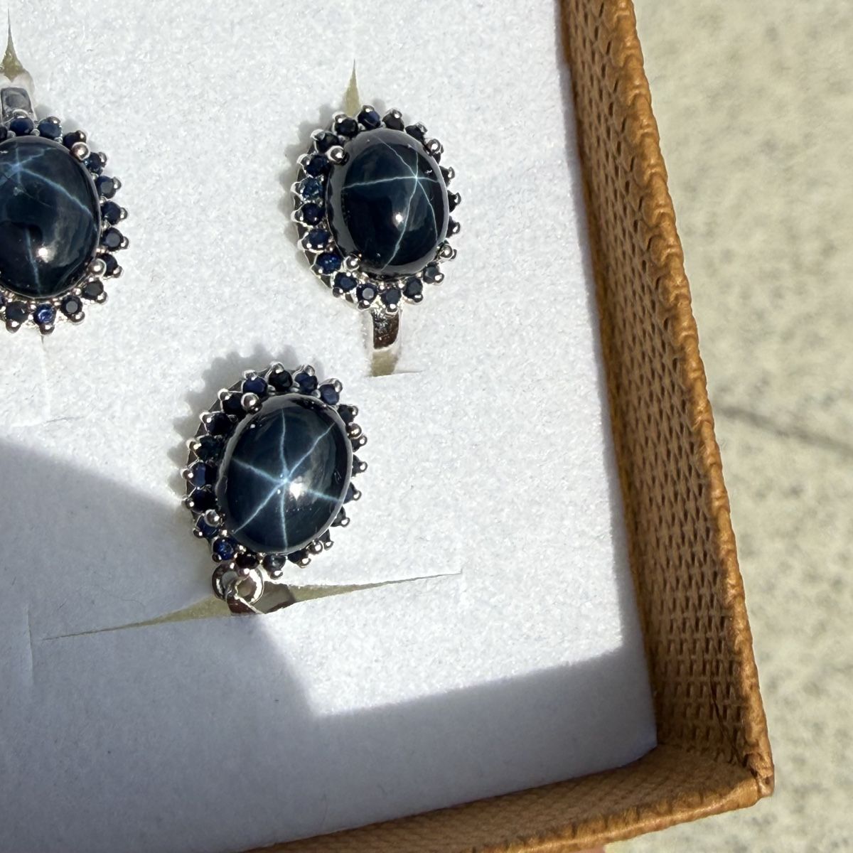 Boucles d'oreille: Phänomenale Sternsaphire: Ohrringe und Anhänger – Neuf avec emballage d'origine à Ebikon par elischka 1