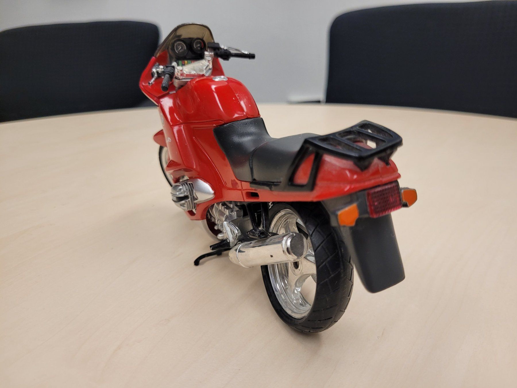 Kit di modellismo & Modellini statici: BMW R1100RS Motorrad Modell, Rot – Usato da Nürensdorf venduto da spartacus64 4