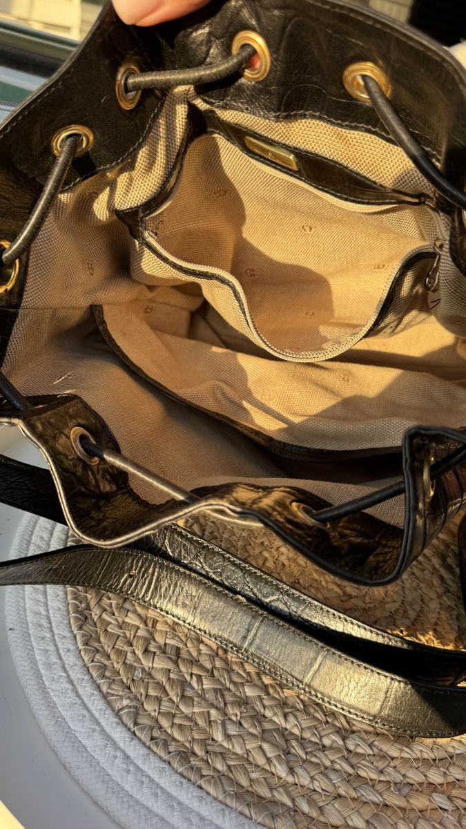 Aigner Borse: Aigner Bucket Bag / Beuteltasche – Usato da Speicherschwendi venduto da sen_r6wk 6