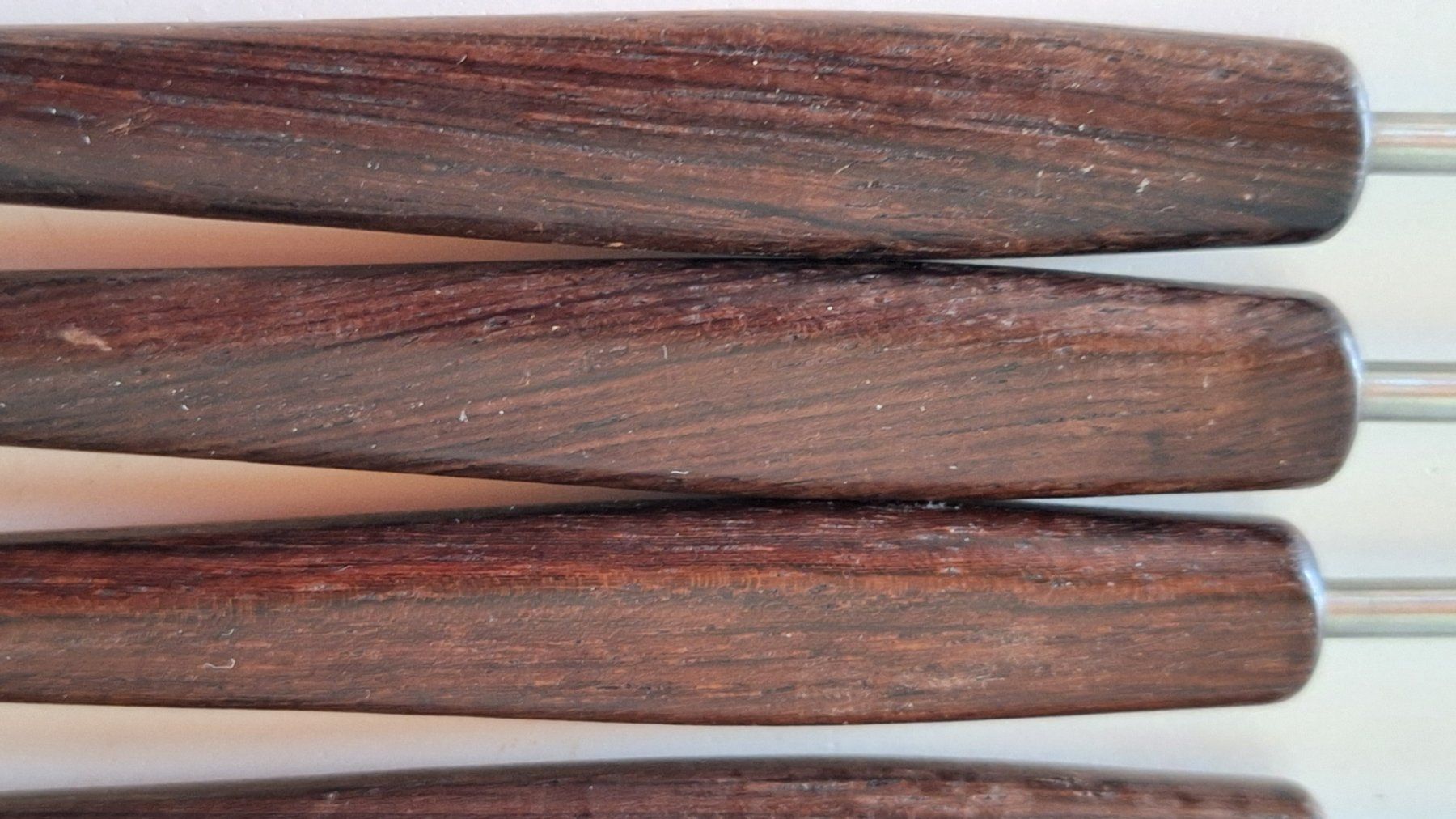 Gabeln: Fleisch-Fonduegabeln ,Teak mit farbigen Enden – Gebraucht aus Dornach von majo8689 1