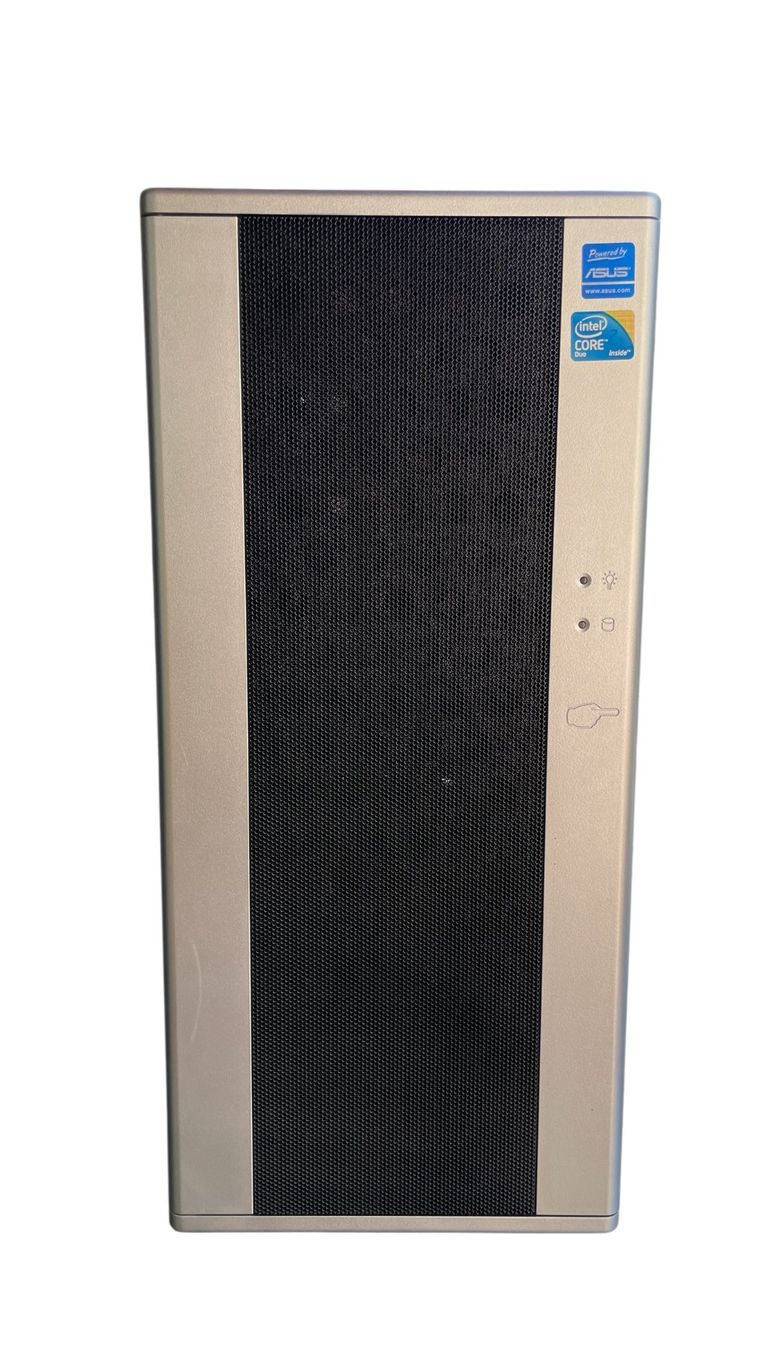 Chieftec Custodie: CHIEFTEC PC Tower Gehäuse – Usato da Glattfelden venduto da cybermaxx