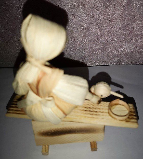 Statuette: Maisblatt Frau beim Gansfüttern – Nuovo (secondo la descrizione) da Lutzenberg venduto da Pinschi01 2