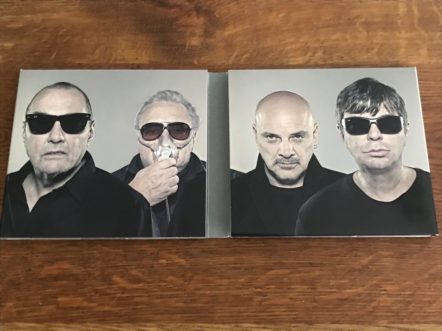 CDs: THE STRANGLERS - Giants - 2CD – Gebraucht aus Buchs AG von Archie 1