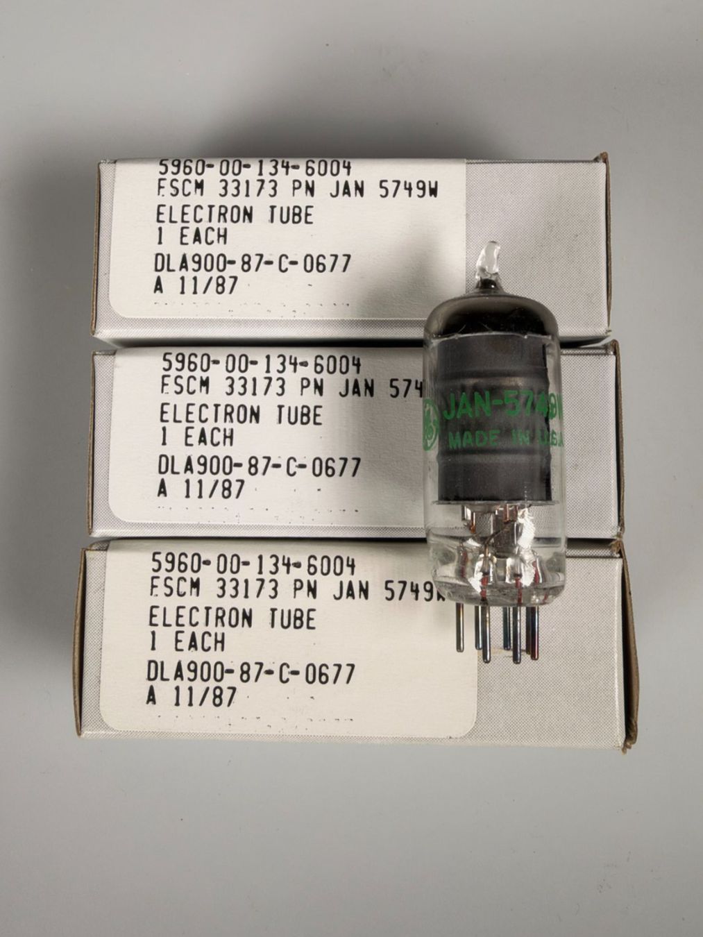 Componenti elettronici: 3x JAN 5749W Röhren – Usato da Basel venduto da IRMAundFRED
