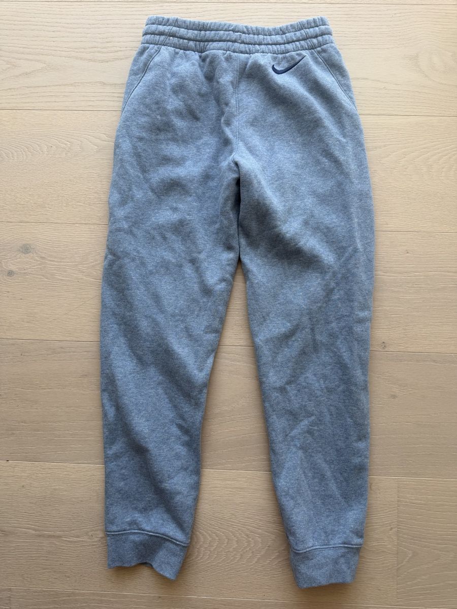 Nike Pantaloni: Nike Hose 137-147 cm – Nuovo (secondo la descrizione) da Wallisellen venduto da Nataschab0 1