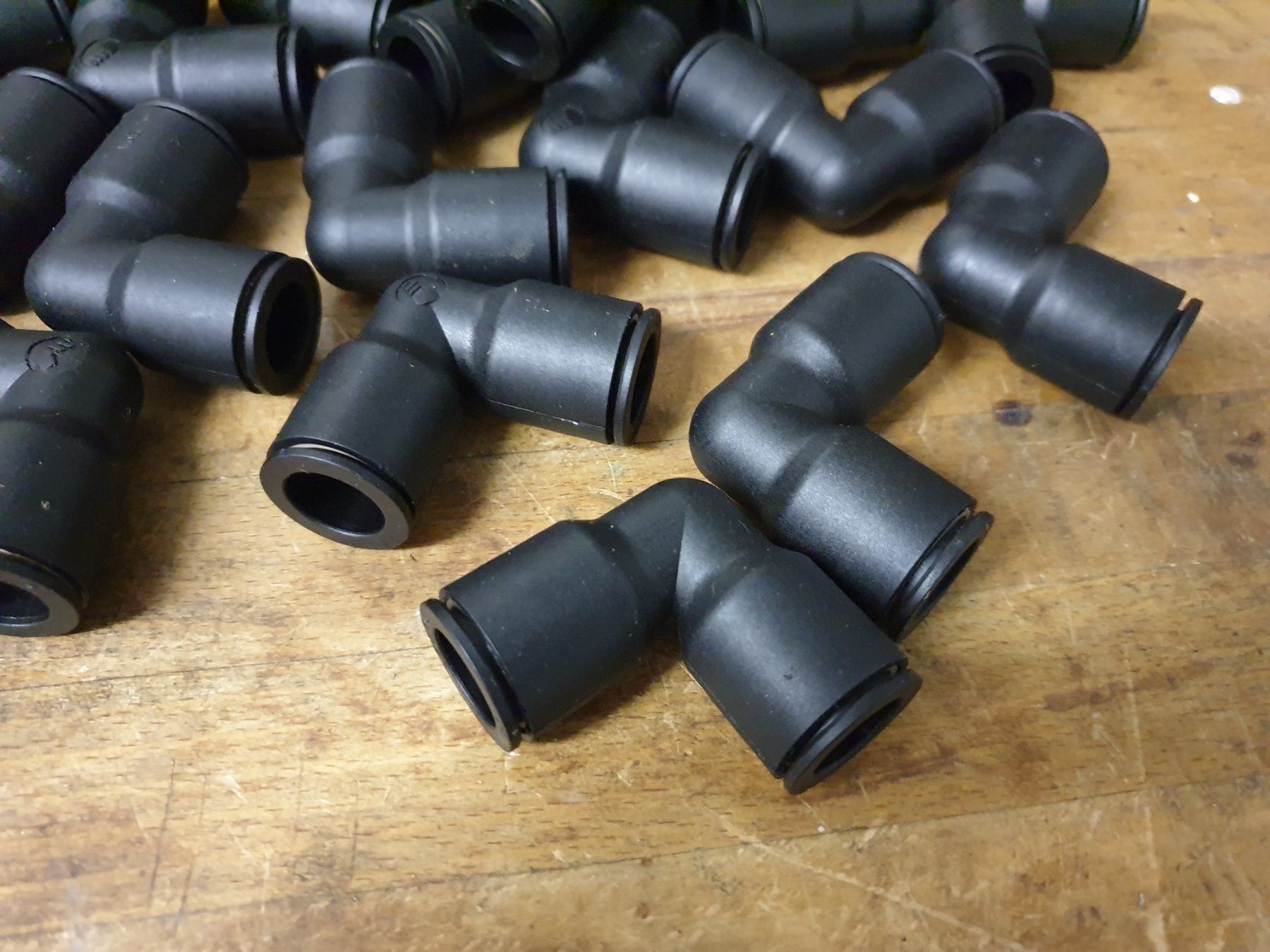 Alle Werkzeuge: Legris 90 Grad 14mm / 14mm – Neu und originalverpackt aus Langenthal von Physycer0 1