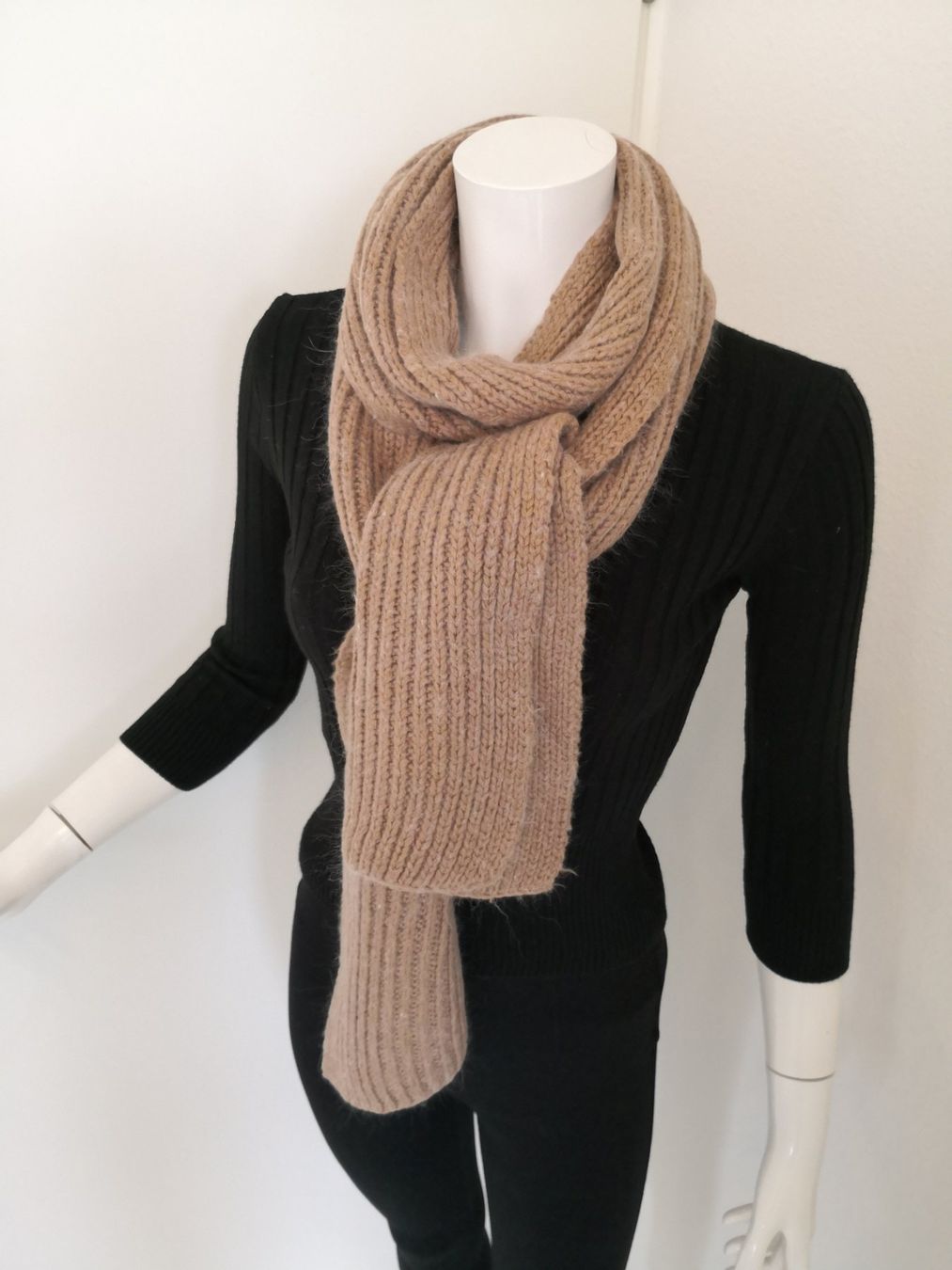 Foulard & Sciarpe: 🤩STRICK-SCHAL BEIGE – Usato da Olten venduto da Naja-Twins-Twins 1