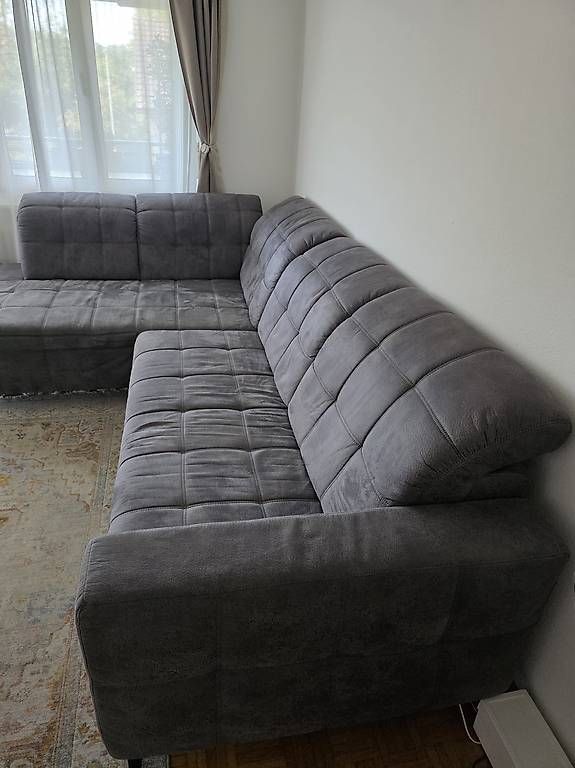 Sofas: Gratis Grosse Eckcouch dunkelgrau guter Zustand  – D'occasion à Dübendorf par pbo_q2jl 1