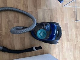 Staubsauger Philips 5000 Series 900W gebraucht