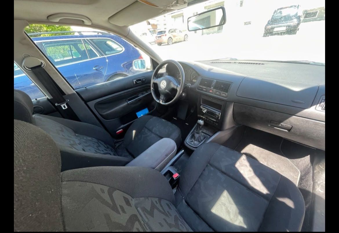 VW Automobili: VW GOLF 4  GTI V5 2.3 – Usato da Luzern venduto da khe_97cy 5