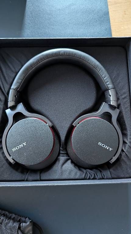 Sony Cuffie: SONY MDR - 1aDAC HIFI Köpfhörer Set – Usato da Zürich venduto da Dealer1 1