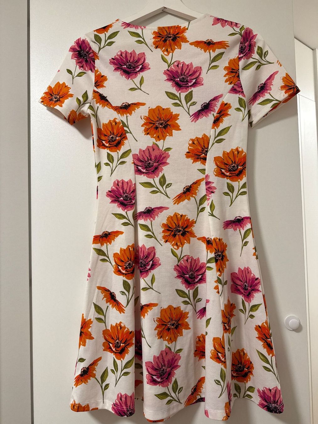 H&M Kleider: Sommerliches Blumenkleid Gr.34-36 – Gebraucht aus Schönenwerd von d.chiara 2