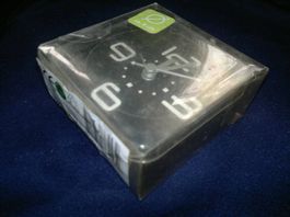 Analoge Uhr, Originalverpackt