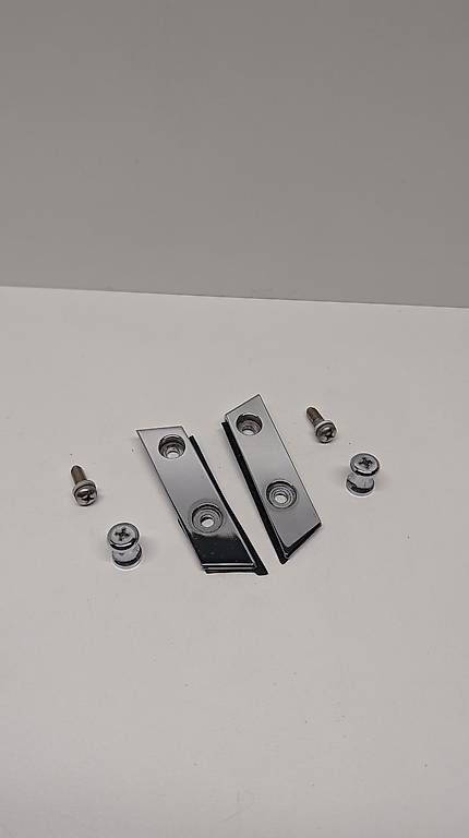 Tutti pezzi di ricambio auto: MX-5 MX5 Hardtop Halteplatten Chrom links rechts + Dichtung – Usato da Menznau venduto da Zwie 2