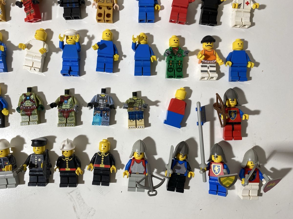 Lego Jouets: Lego Minifiguren ca. 100 Stk. – D'occasion à Winterthur par ben_9vxx 6