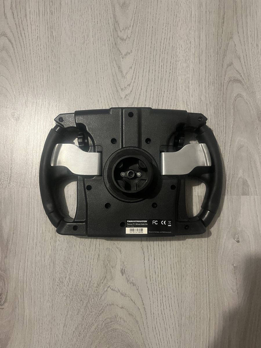 Thrustmaster Manettes: Thrustmaster Ferrari F1 Add-On Wheel – Neuf (Voir description) à Gilly par Car_88M3 1