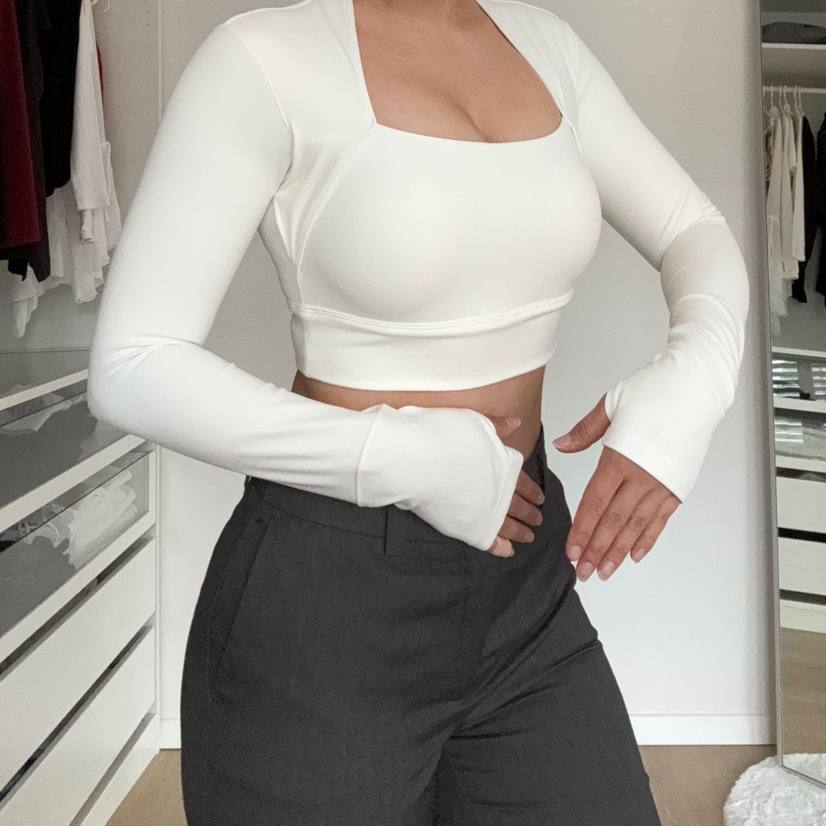 Top: GlowMode - Weisses Pilates Top - neu – Usato da Neerach venduto da irasan