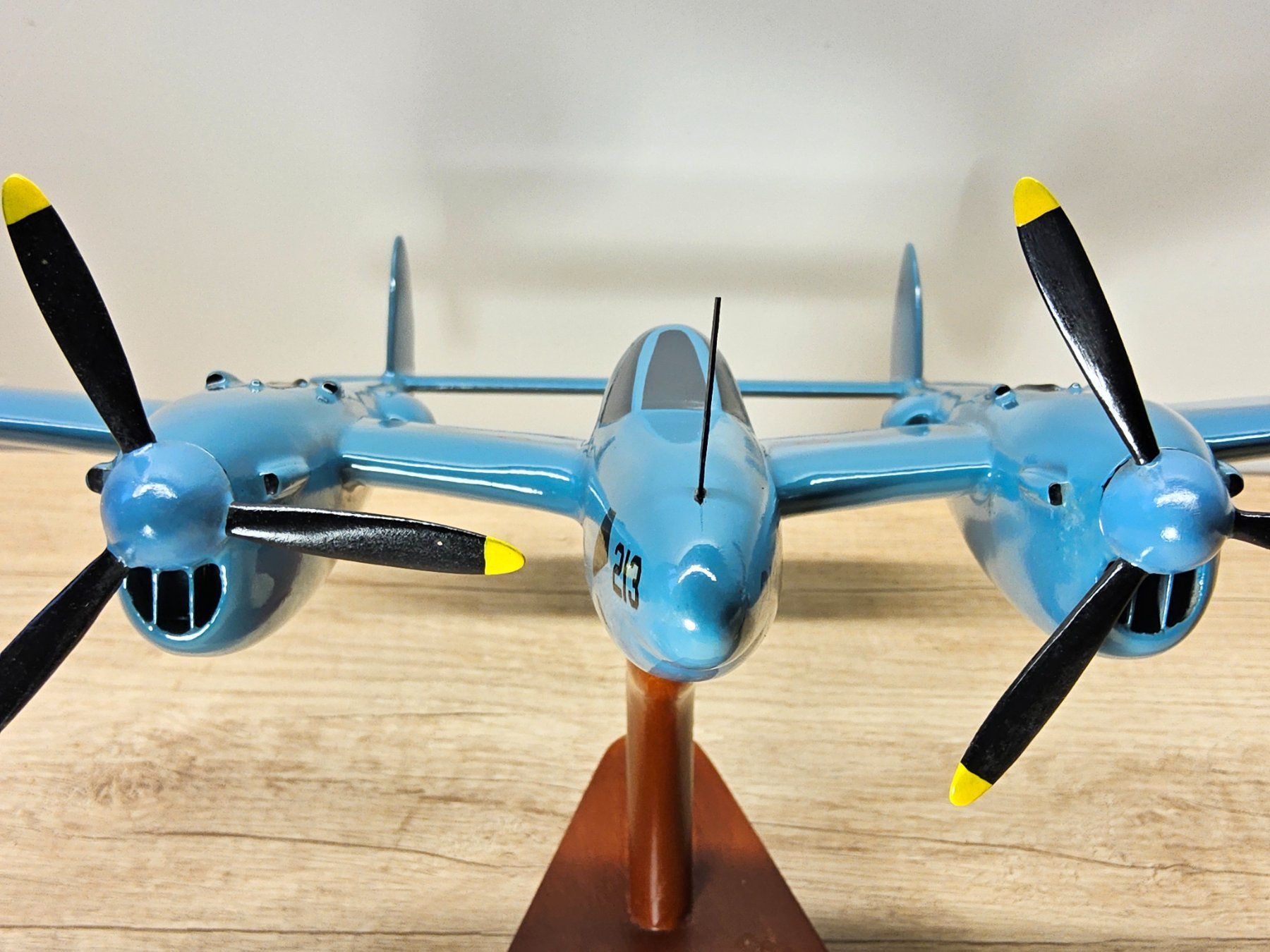 Lockheed Kit di modellismo & Modellini statici: Lockheed P-38 Lightning __ Saint-Exupéry __ edles Holzmodell – Usato da Uerikon venduto da Airport68 3